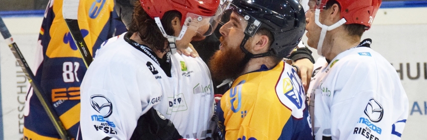 Eishockey Bayernliga EHC Waldkraiburg feilt am Kader